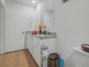 6834 New York Street, Houston TX 77021