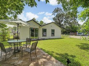 6834 New York Street, Houston TX 77021