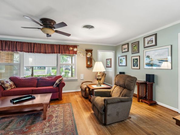 5007 Creekbend Drive, Houston TX 77035