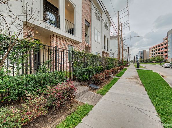 3033 Hicks Street, Houston TX 77007
