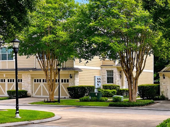 13600 Breton Ridge Street 3E, Houston TX 77070