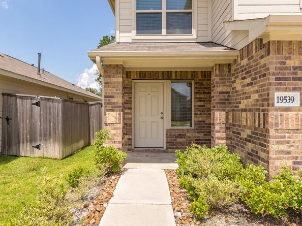 19539 Manduca Drive, New Caney TX 77357
