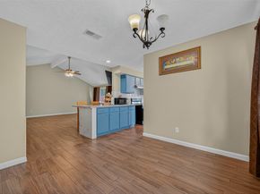2719 Flintrock Circle, Houston TX 77067
