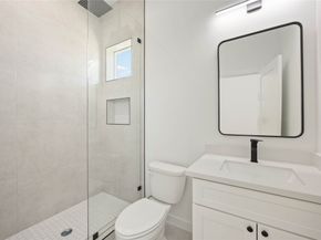 4202 Kewanee Street AD, Houston TX 77051