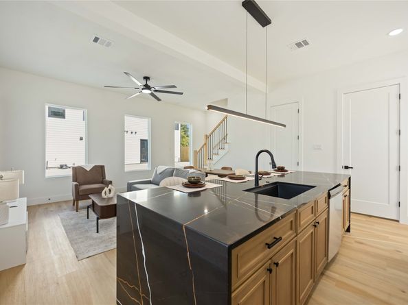 4202 Kewanee Street AD, Houston TX 77051