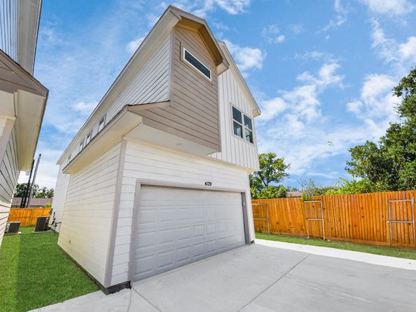 4133 E Toliver Street, Houston TX 77016