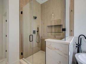 1109 Ennis Street, Houston TX 77003
