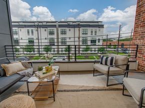 1109 Ennis Street, Houston TX 77003