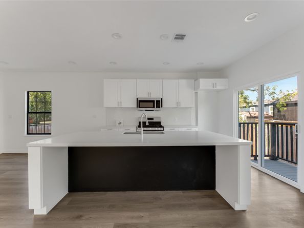 727 E 40th Street, Houston TX 77022