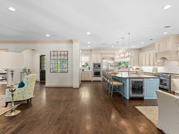 903 Wycliffe Drive, Houston TX 77079