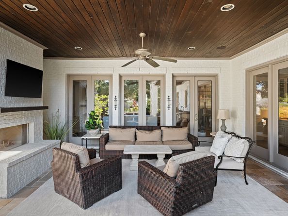 903 Wycliffe Drive, Houston TX 77079