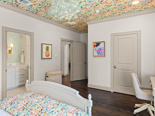 903 Wycliffe Drive, Houston TX 77079