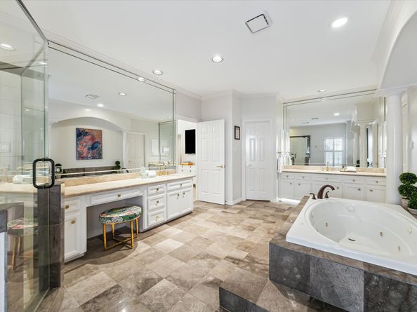 6024 Burgoyne Road, Houston TX 77057