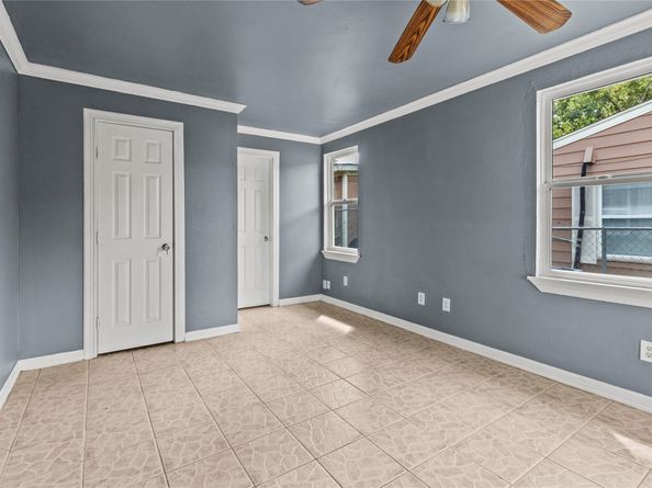7220 Parker Road, Houston TX 77016