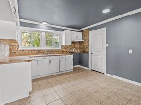 7220 Parker Road, Houston TX 77016