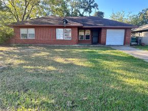 9314 Woodlyn Road, Houston TX 77078