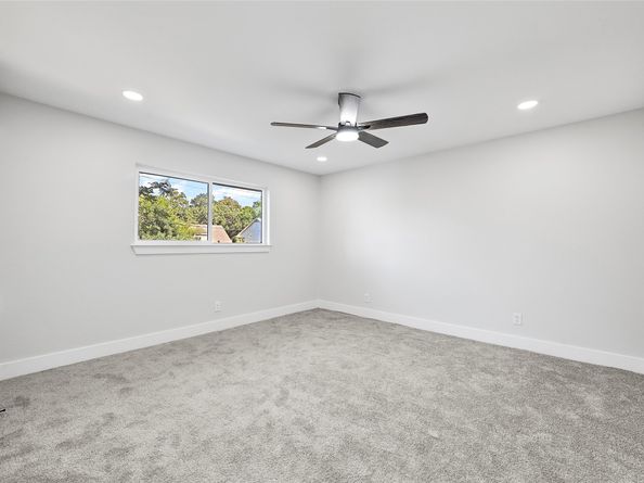 5610 Oak Trail Lane, Houston TX 77091