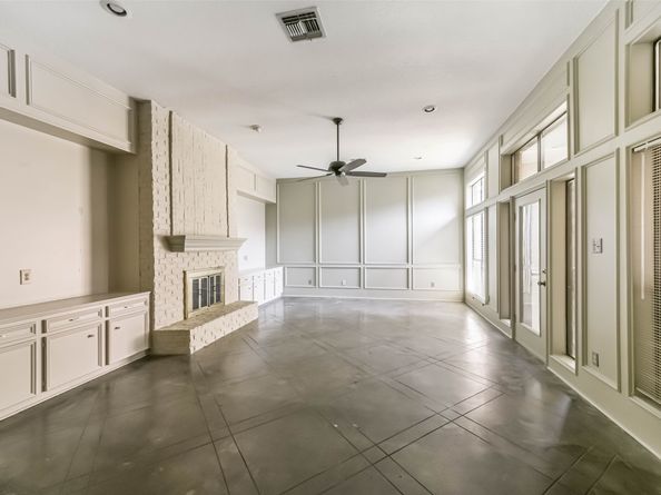 210 Mill Trail Drive, Sugar Land TX 77498