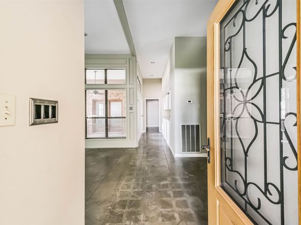 210 Mill Trail Drive, Sugar Land TX 77498