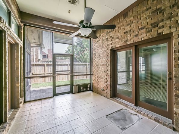 210 Mill Trail Drive, Sugar Land TX 77498