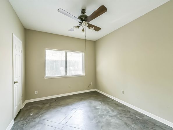 210 Mill Trail Drive, Sugar Land TX 77498