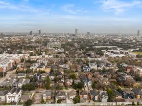 1635 Castle Court, Houston TX 77006