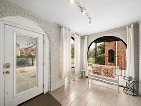 1635 Castle Court, Houston TX 77006