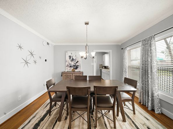 1635 Castle Court, Houston TX 77006