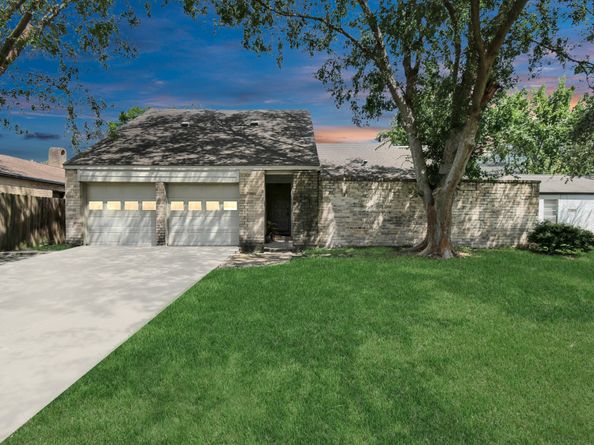 12034 Rocky Knoll Drive, Houston TX 77077