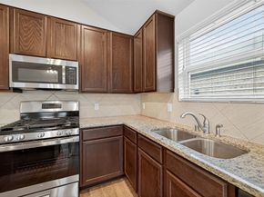 11643 Colossal Oak Drive, Houston TX 77066