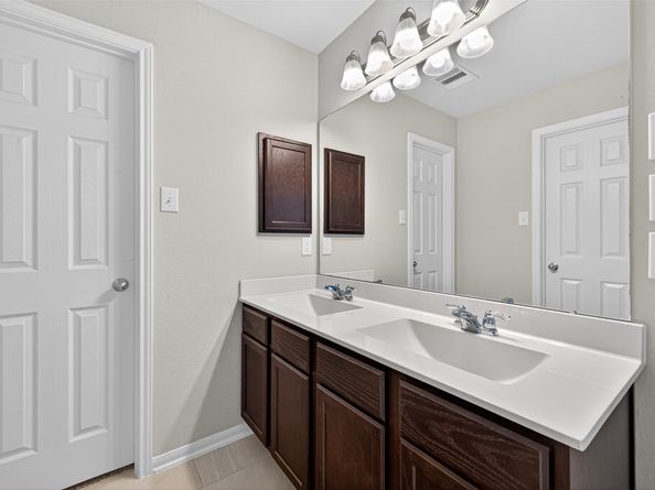 11643 Colossal Oak Drive, Houston TX 77066