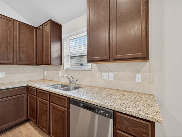 11643 Colossal Oak Drive, Houston TX 77066