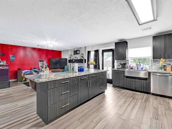 5638 Fairview Forest Drive, Houston TX 77088
