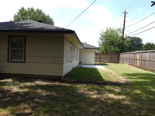 6006 Carew Street, Houston TX 77074