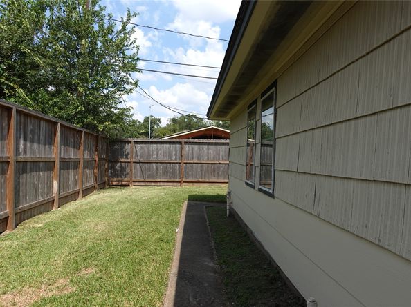 6006 Carew Street, Houston TX 77074