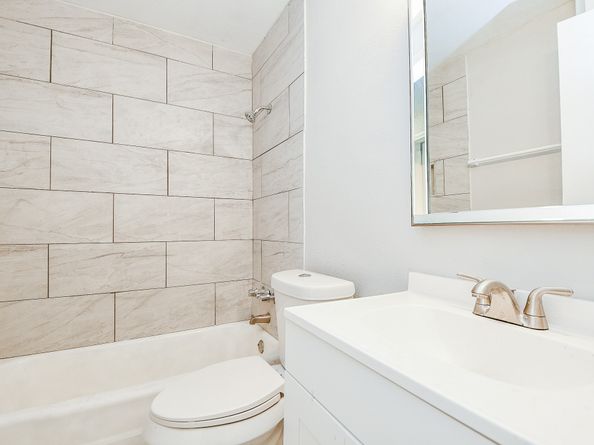 5811 Greencraig Drive, Houston TX 77035