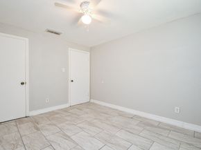 5811 Greencraig Drive, Houston TX 77035