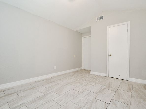 5811 Greencraig Drive, Houston TX 77035