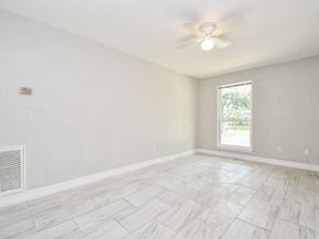 5811 Greencraig Drive, Houston TX 77035