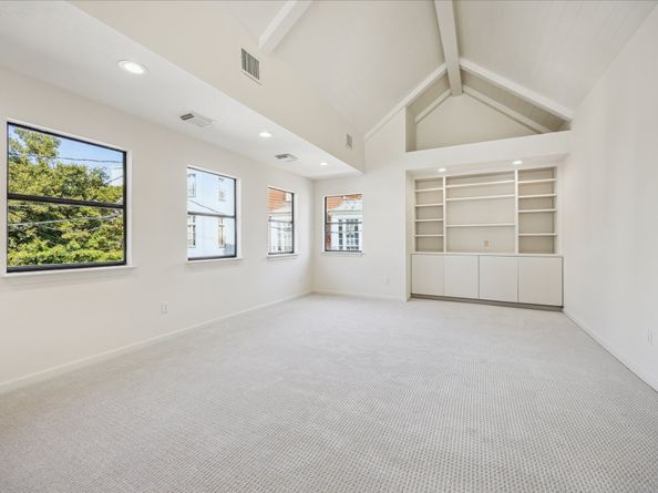 902 S Shepherd Drive, Houston TX 77019