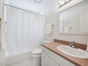 902 S Shepherd Drive, Houston TX 77019
