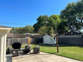 6230 Rutherglenn Drive, Houston TX 77096