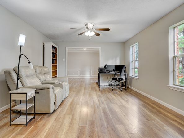 11811 Moorcreek Drive, Houston TX 77070