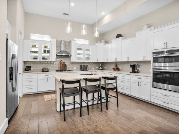 2020 Mcgowen Street E, Houston TX 77004