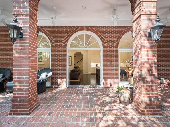 251 Sugarberry Circle, Houston TX 77024