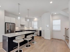 1740 Ojeman Point Lane, Houston TX 77055