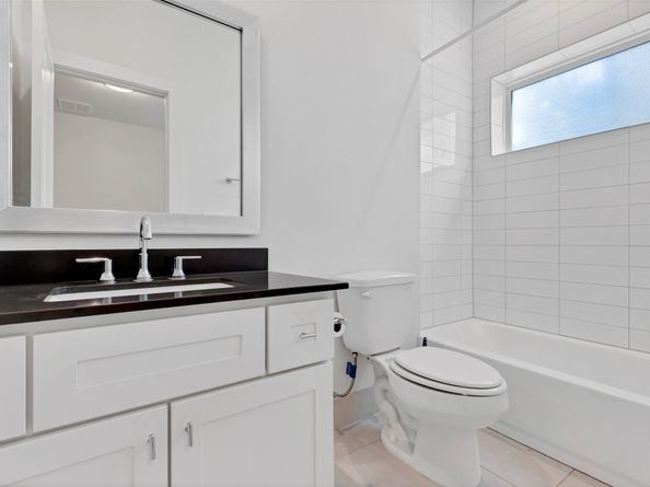 1740 Ojeman Point Lane, Houston TX 77055