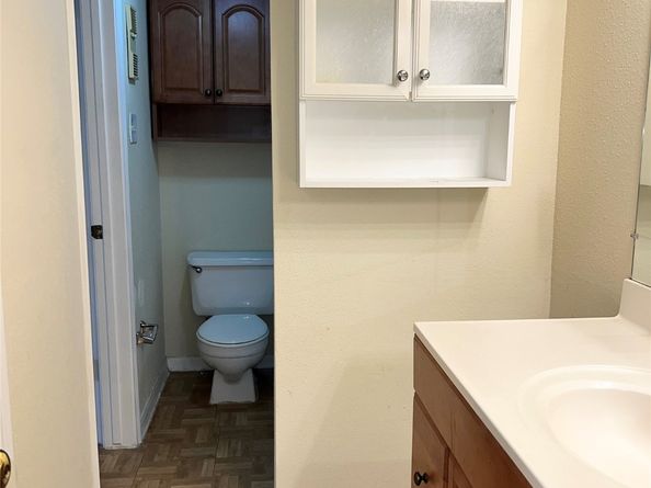 2750 Holly Hall Street 404, Houston TX 77054