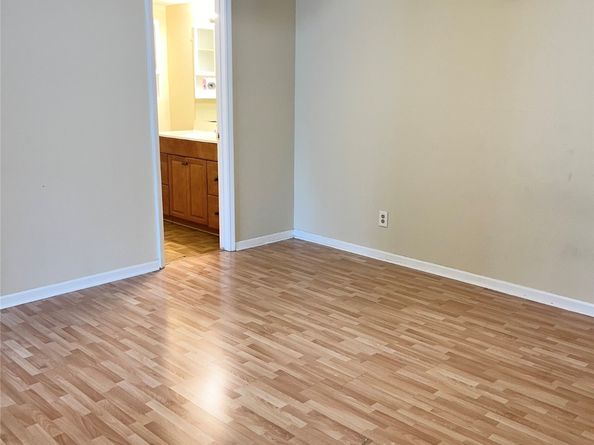 2750 Holly Hall Street 404, Houston TX 77054