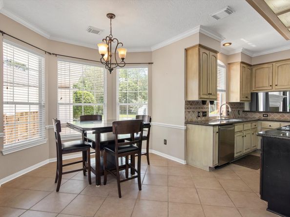 4015 Park Circle Way, Houston TX 77059